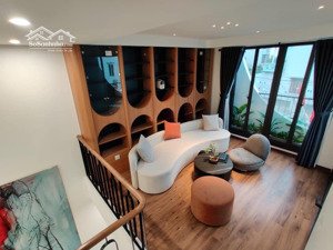 vị trí hot: hai bà trưng, tân định q1! dt: 4m x 19m, có 2mt, oto đỗ cửa chỉ 15.8 tỷ tl, 