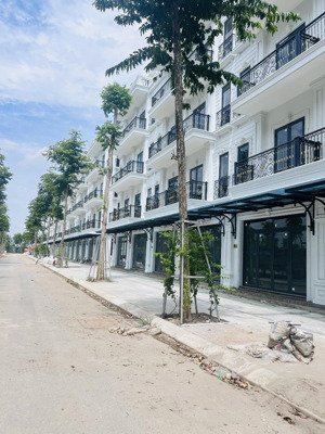 bán nhà liền kề kđt đông dương view công viên lớn vị trí đẹp 80m2, giá 12,9 tỷ lh 