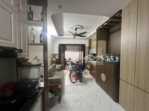 hiếm nhà cự khối- thạch bàn - ô tô đỗ cổng - full nội thất chỉ 5,8 tỷ