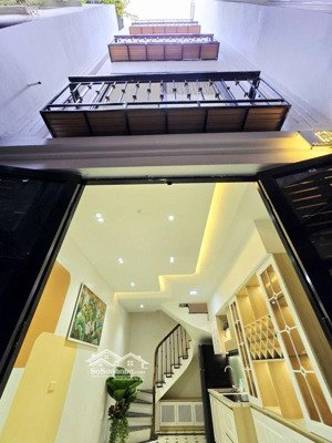 bán nhà 5 tầng , mới đẹp , tôn đức thắng - đống đa - 2 thoáng trước sau