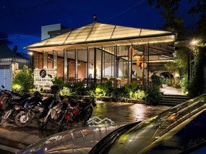 siêu phẩm.cho thuê nhà mặt phố tô hiệu.diện tích 300m2 x 3 tầng,mặt tiền 15m,giá thuê 220tr/tháng