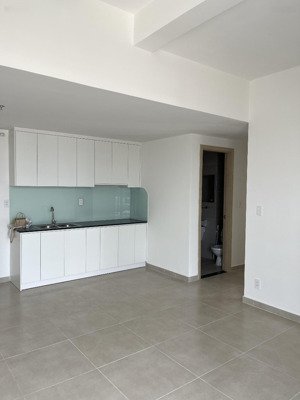 cho thuê căn hộ 68m2 2 phòng ngủ 2wc căn góc