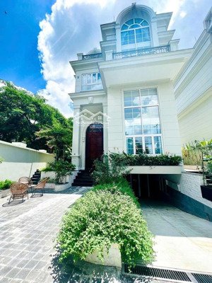 bán nhanh căn góc biệt thự đơn lập compound thảo điền q2 giá rẻ hơn thị trường 84,9tỷ