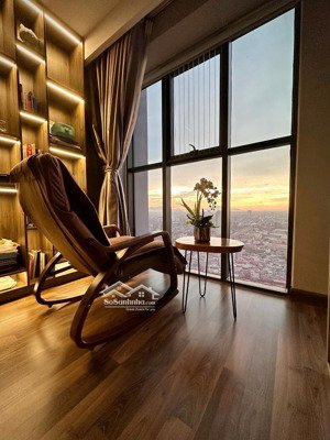 chính chủ bán căn hộ diamond goldmark city 135m2 gồm 3n2vs, 2 ban công, 1 logia( ảnh thật 100%)