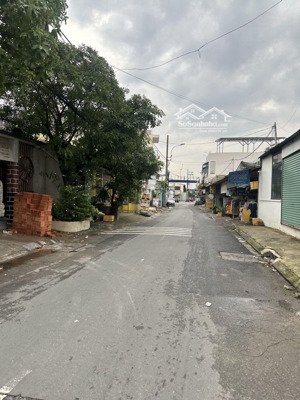 bán nhà dt 5 x 19m, ngay gần bệnh viện bình tân đường nhựa thông chỉ nhỉnh 6 tỷ