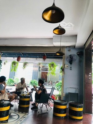 góc 2 mặt tiền thống nhất kinh doanh cafe - giá 17 tỷ 2
