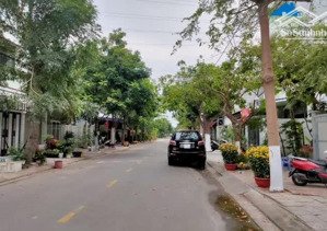 bán đất nam việt á, đường dương tử giang, sát sông và công viên, địa điểm bắn pháo hoa