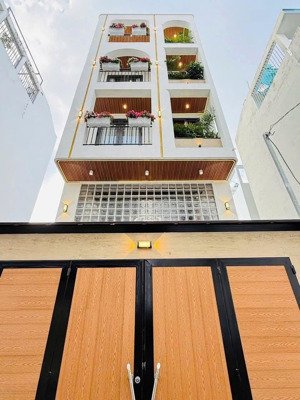 nhà giá tốt tại đặng thùy trâm bình thạnh 4,2 tỷ dt 70,5m2 sổ sẵn đang chờ , 4 tầng hẻm to