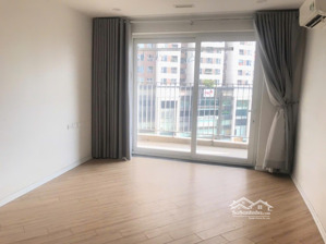 cho thuê gâp căn hộ n04 hoàng đạo thuý 3 ngủ đồ cơ bản chỉ 18tr, xem nhà được ngay