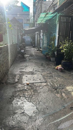 trung tâm phường 10 - diện tích 4x21 - giá 6tỷ9 thương lượng - đường thông thoáng - gần vincom