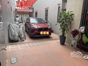 bán nhà ngõ ngọc thụy 30m mặt tiền 3.8m 5 tầng ô tô đỗ cổng giá 7.9 tỷ