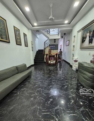 chủ gửi bán nhà hxh đường số 1 , bhh - dt 4x19m 1 trệt 3 lầu hẻm thông ra ql 1a