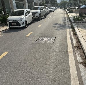 bán nhà mặt phố la khê hà đông - nhà mới ở ngay - oto tránh - kinh doanh - dòng tiền 70tr/1 tháng