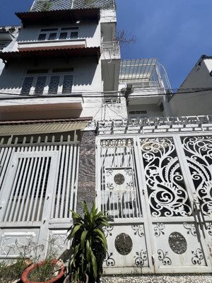 bán biệt thự mini ngang 9 ngay sau tttm gigamaill phạm văn đồng , hiệp bình chánh 85m2 giá 10,6 tỷ