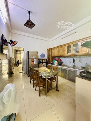 bán nhà 4 tầng (hoàn công),70m2,ô tô 4 chỗ ngủ trong nhà,1 sẹc 20m ra huỳnh tấn phát quận 7,nhỉnh 7