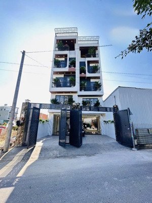 nhà mặt tiền thạnh xuân 46 - cách hà huy giáp 100m - full nội thất cao cấp. dt. 4m x 21m. giá tốt