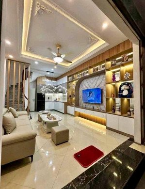 bán nr 32m2 tại ngọc thụy, long biên, hà nội, 7,6 tỷ, đẹp, đầy đủ tiện ích