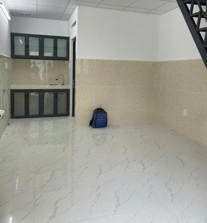 duplex siêu rộng 1 trệt 1 lầu ban công - dạng nhà nguyên căn - siêu riêng tư - ngay bùi đình tuý