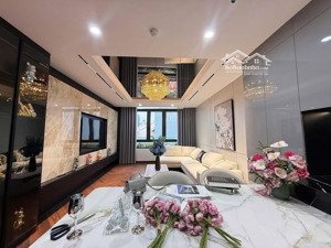 phân lô xuân thuỷ-cầu giấy 61m*7 tầng thang máy,mt4m1,full nội thất,7 chỗ vào nhà,ngõ thông,sát phố