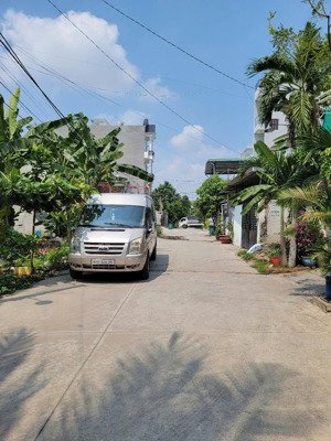 cần bán gấp lô đất 140m2- sát phạm văn đồng- hxh 6m- nở hậu - 9.5 tỷ