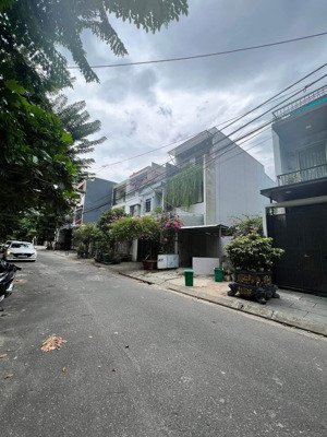 vip! nhà 3 tầng lê văn việt, 62m2, đường nhựa 7m, khu phân lô cao cấp. chỉ 6.5 tỷ