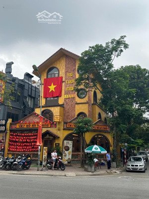 cho thuê nhà mặt phố nguyễn thị định, tổng dt gần 1000m2, mt lô góc 25m nhận diện đỉnh mọi mô hình