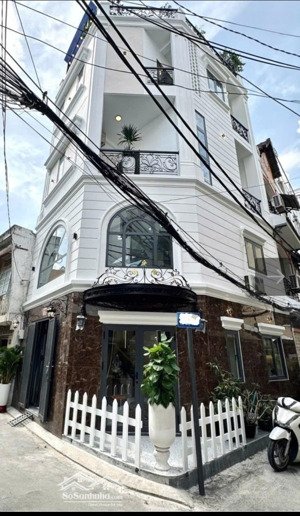 5 tầng mới- 6.5 x 7m- full nt- hxh- huỳnh văn bánh p11 pn- 11,2 tỷ