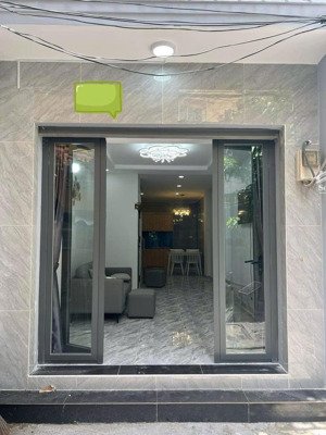 quận 10 hxh sát mặt tiền 3 tháng 2 ở ngay 35m 2 tầng chỉ 6.3 tỷ