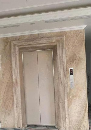 chủ nhà cho thuê nhà căn góc, đẹp, thang máy, 164m2_ 4t; kinh doanh, vp, nhà hàng, phương mai-54 tr