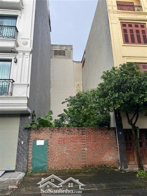 bán lô đất tđc giang biên (5mx11,6m) vỉa hè 3m lòng đường 6m phía trước là vườn hoa tuyệt đẹp