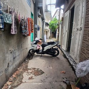 4 tỷ 800. thương lượng, nhà mới 2 tầng, đường 3 mét thông, dt: ngan 4,23 dài 12 (nở hậu 7,32)