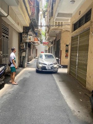 bán nhà phố hoàng văn thái,dt 31m2 x 5 tầng phân lô,oto đỗ cửa,cách phố vài bước chân, nhỉnh 10 tỷ