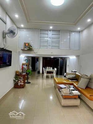 trung tâm quận 5 sát quận 1 - chung cư bạch vân lầu 1 - chợ hoà bình - 72m2 - sổ sẵn . 3.2 tỷ
