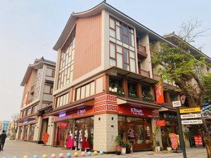 cho thuê nhà lô góc mặt phố vũ phạm hàm, dt 150m x4 tầng, mặt tiền 15m mọi mô hình, nhận diện đỉnh!