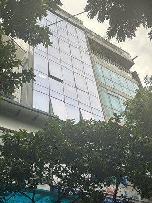 tòa văn phòng hiện đại 8 tầng 1 hầm khu trần kim xuyến, trung hòa , dt 108m,mặt tiền 8m, giá 54 tỷ