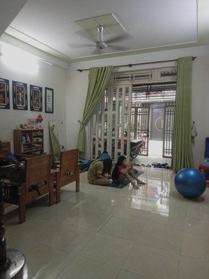 nhà đẹp tân đông hiệp dĩ an giá chỉ 3 tỷ 770 64,5m 1 trệt 1 lầu, 3pn, 2wc đường nhựa 7m.