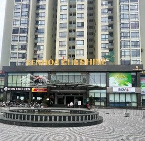 bán căn hộ cao cấp yên hoà sunshine - 140m, có 3 pn ban công đông nam