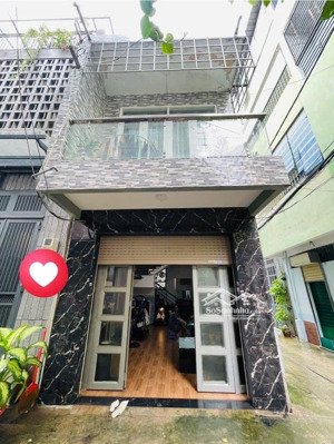 bán gấp nhà gần khu bàu cát, tân bình,hxh.dt 3.7 x12m.nhà chính chủ.lô góc 2 mặt tiền.chỉ 6tỷ tl.