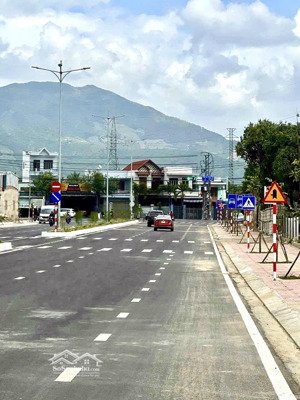 bán lô đất đẹp gần đường chính d30 vài căn, sổ hồng trao tay