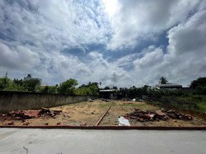 bán 2 lô đường ô tô thôn quang châu - phường hoà xuân giá tốt