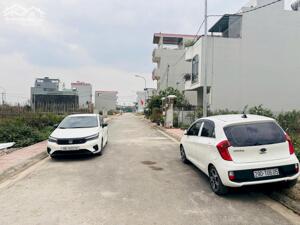 Bán 120m nhà 3 tầng, dân xây, vị trí đẹp, siêu rẻ, giá 6,x tỷ