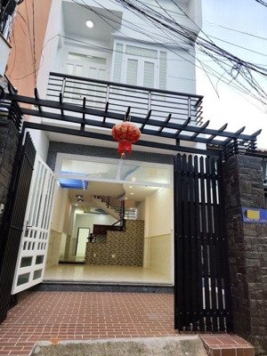 nhà 2 tầng, đường lê trọng tấn dt 4x23m, giá 7,5 tỷ