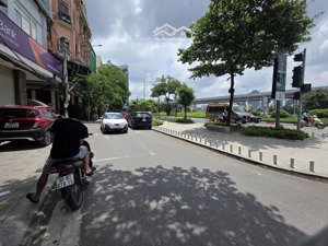 siêu phẩm hoàng cầu,đống đa-khu đẹp nhất phố phân lô bàn cờ đẹp như phố-50m ra phố-kinh doanh đỉnh