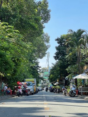 bán nhà mặt tiền đường số 7 ngay đại học sư phạm kỹ thuật