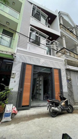 bán nhà mới xây đường 5m gần cao đẳng công thương, quận 9, thiết kế đẹp, thoáng mát, đủ tiện ích