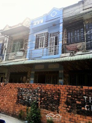 chính chủ bán căn nhà đường hà huy giáp quận 12 trệt 1 lầu 33m2 ngay bến xe và cầu vượt ngã tư ga