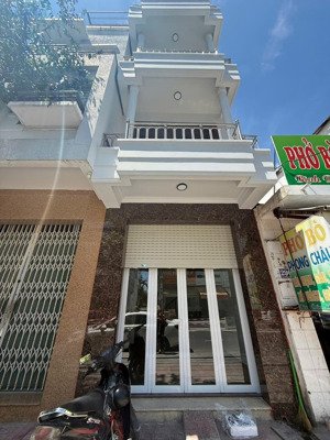 bán nhà 4 tầng mặt tiền đường lê hồng phong - giá 7.3 tỷ