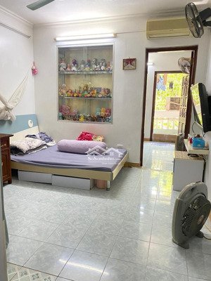 bán tập thể nghĩa tân tầng 1 lô góc mặt phố kd , cầu giấy dt sàn 70m2 mặt tiền 8m giá 5 tỷ