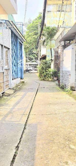 bán gấp nhà sát mặt tiền bình long - tân phú. 92m2, 4 x 23m, 1 tầng. giá 6 tỷ