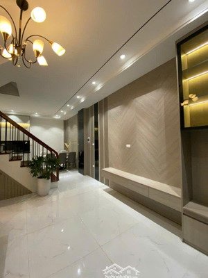 nhà đẹp hoàng văn thái, 48m2x5t, gần ôtô tránh nhau, giá 8,5 tỷ (cam kết nhà thật giá chuẩn)